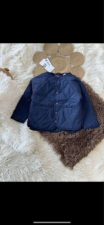 Zara kapitone mont