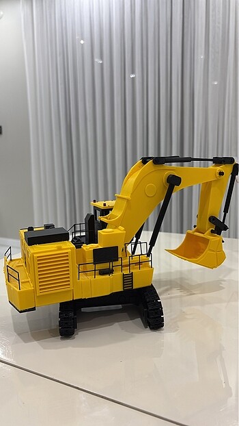 Beden Renk Caterpillar İş Makinası Maket
