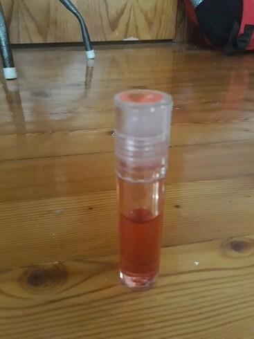 Diğer Roll-on Lipgloss Çilek aroma