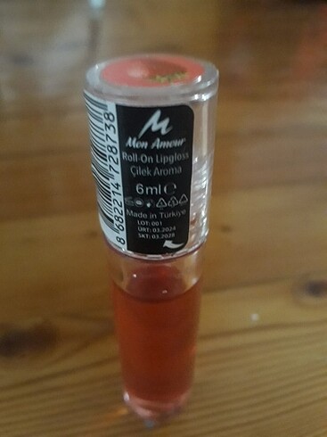 Beden Roll-on Lipgloss Çilek aroma