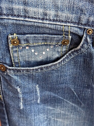 27 Beden Levis 560 jean