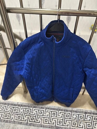 xl Beden montt