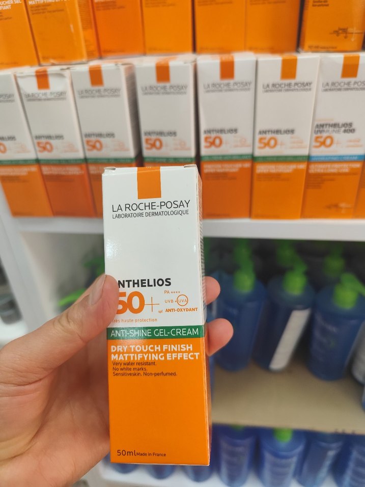 La Roche-Posay Anthelios SPF 50+ Matlaştırıcı Jel Krem - Görsel 2