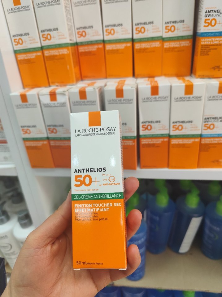 La Roche-Posay Anthelios SPF 50+ Matlaştırıcı Jel Krem - Görsel 4