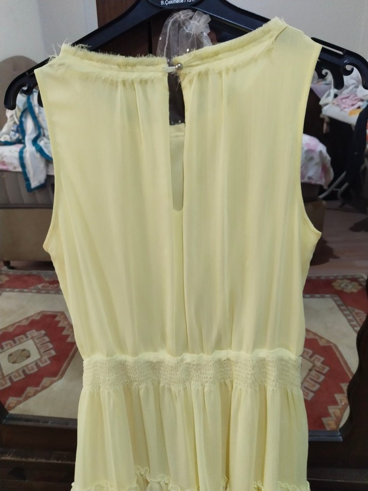 Sarı Fırfırlı Midi Elbise - Görsel 3