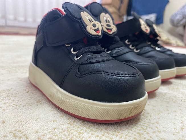 22 Beden siyah Renk LCW marka bebek ayakkabı
