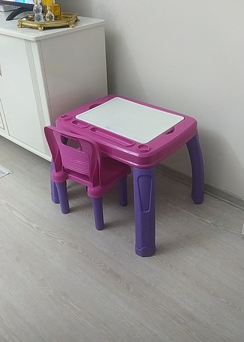 Pembe Çocuk Masa ve Sandalye Seti