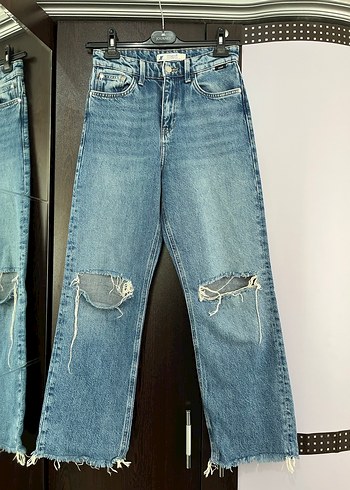 Yırtık Detaylı Normal Paça Kadın Kot Pantolon