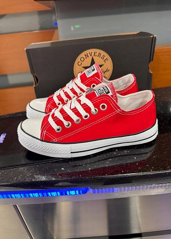 Kırmızı Converse Kadın Spor Ayakkabı
