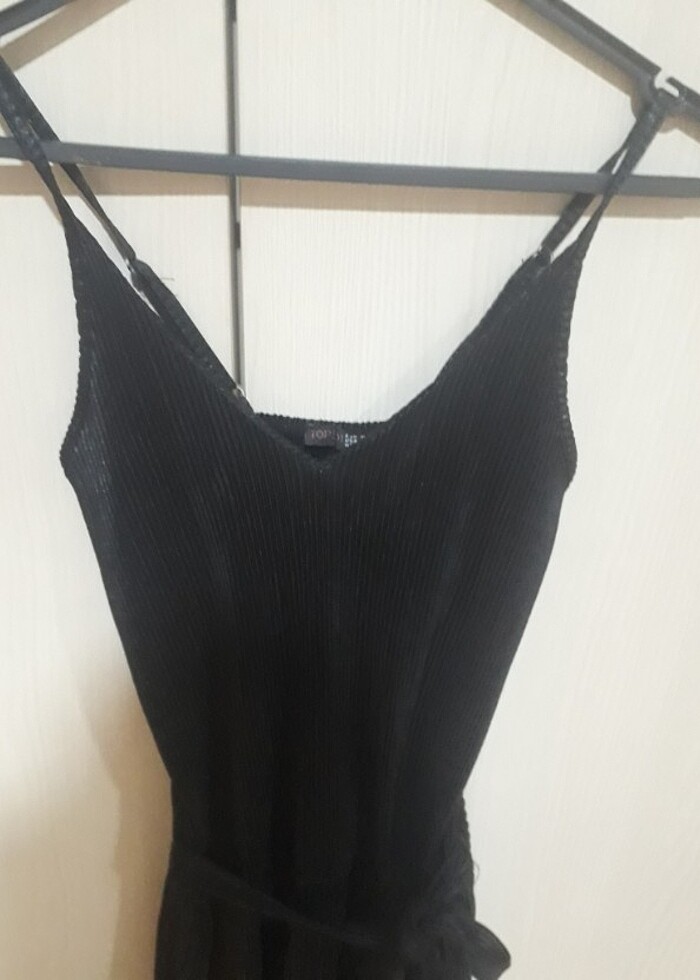 Siyah askılı mini tulum - Görsel 2