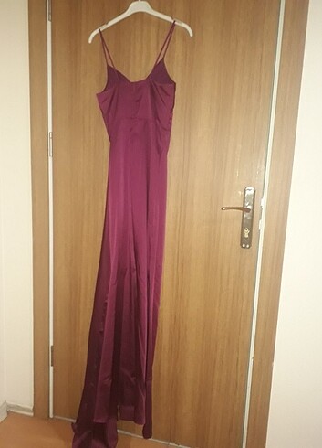 Mürdüm ince askılı abiye elbise - Görsel 5