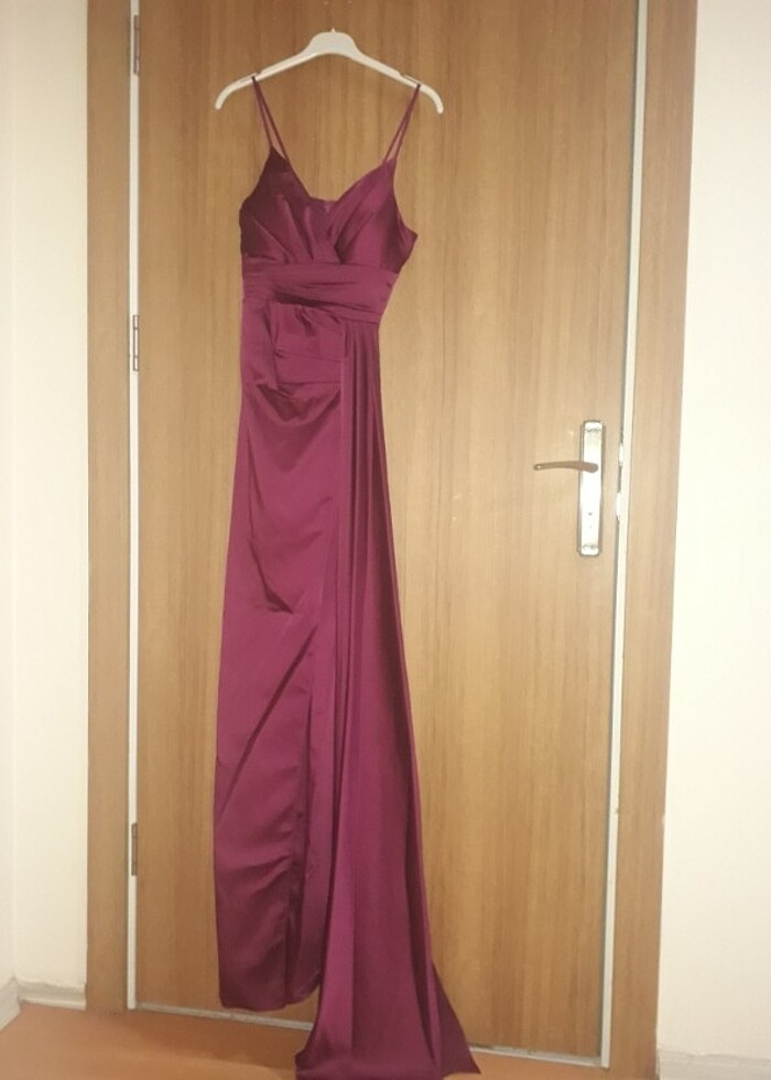 Mürdüm ince askılı abiye elbise - Görsel 3