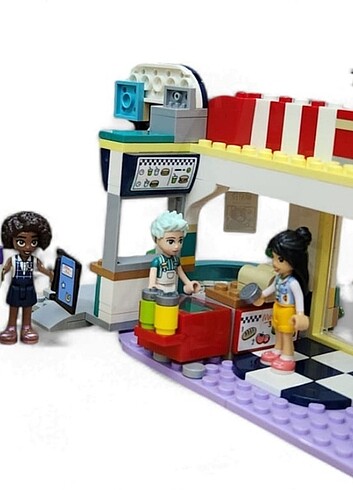 Beden Renk LEGO 41728 ŞEHİR MERKEZİ RESTORANI