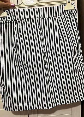 Dikine Çizgili Siyah Mini Etek (34bdn) - Görsel 3