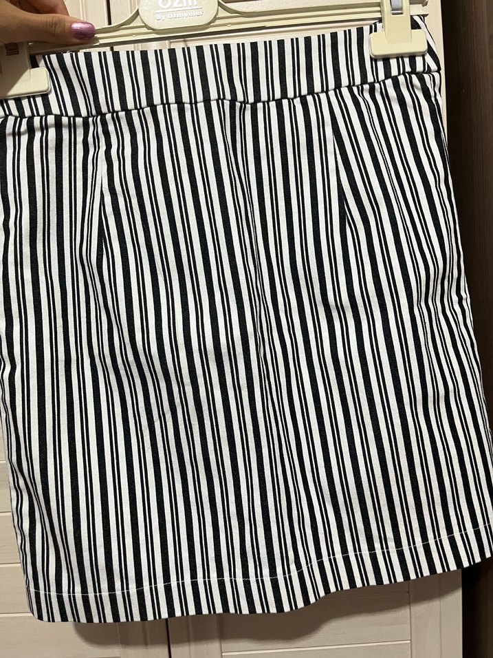 Dikine Çizgili Siyah Mini Etek (34bdn) - Görsel 3