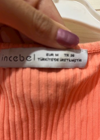 Piliseli V Yaka Kısa Kollu Bluz - Görsel 4