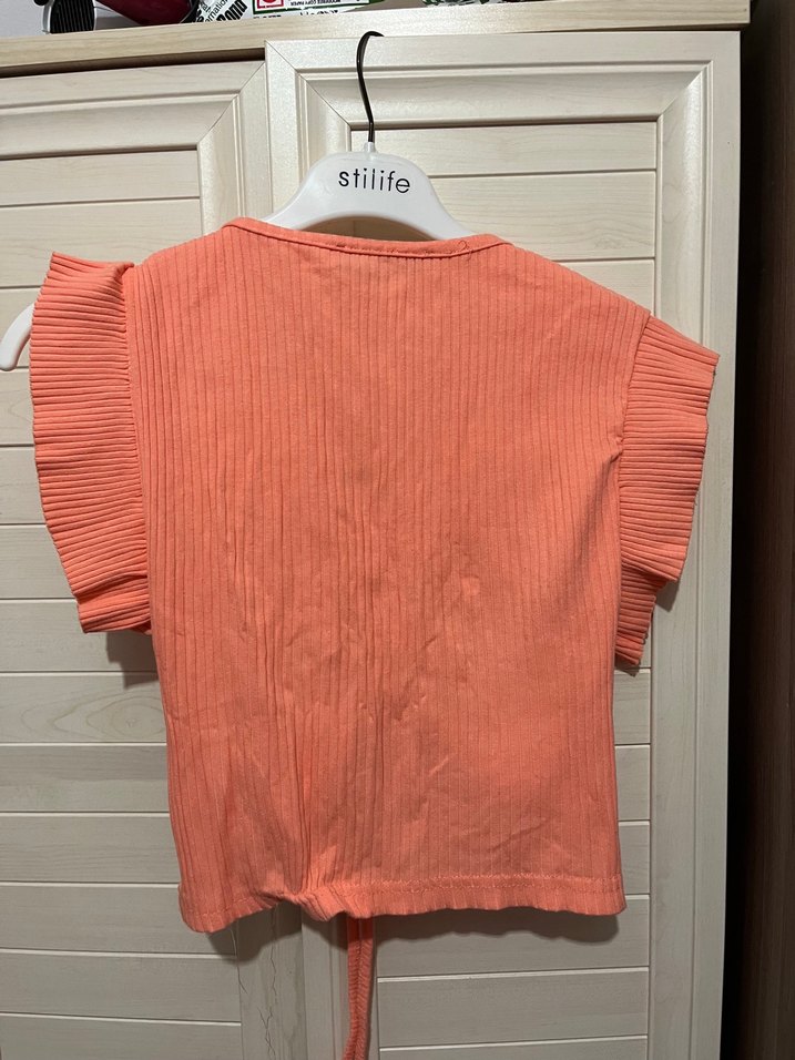 Piliseli V Yaka Kısa Kollu Bluz - Görsel 5