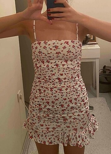 Çiçekli mini kısa elbise