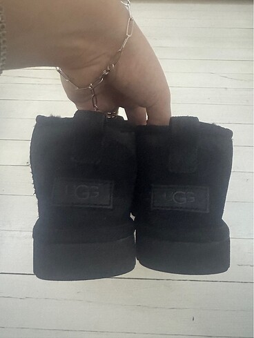 38 Beden siyah Renk Ugg ultra mini 38 no