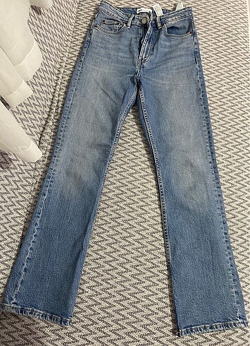 34 Beden mavi Renk Yüksek bel mom fit jean