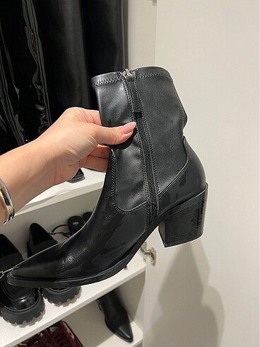 38 Beden Zara bilekli bot