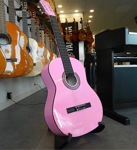 pembe akustik gitar