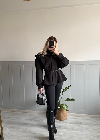 Kadın Siyah Deri Kemerli Kısa Ceket - Görsel 2