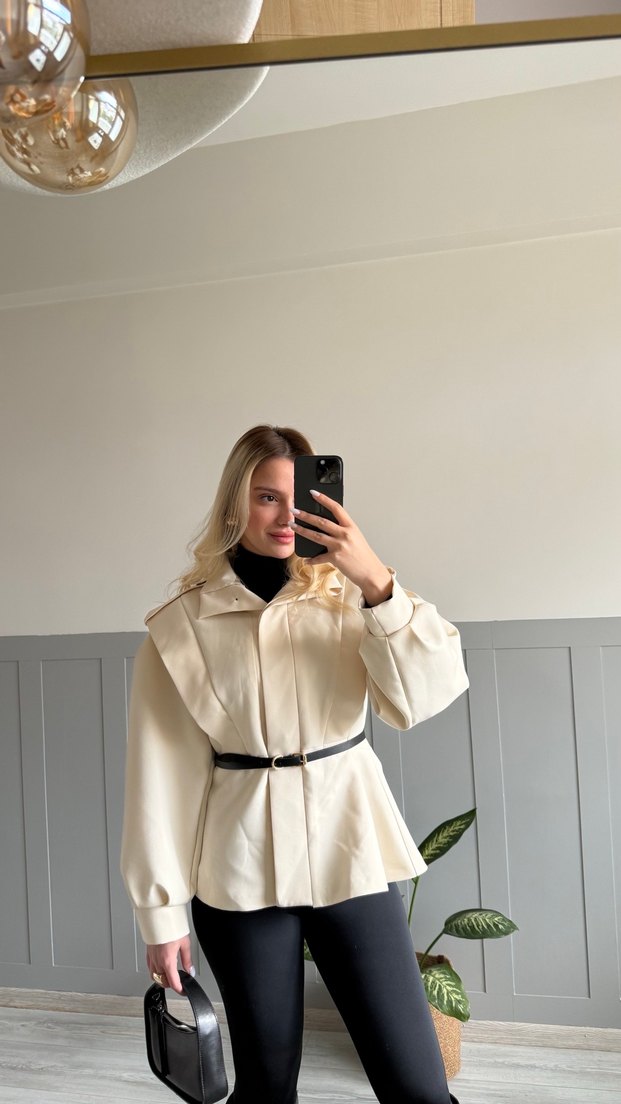 Bej Kemerli Kısa Deri Kadın Ceket - Görsel 2