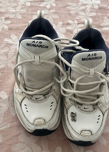 Nike Beyaz Bağcıklı düztabanlar için özel Erkek Spor Ayakkabı - Görsel 2