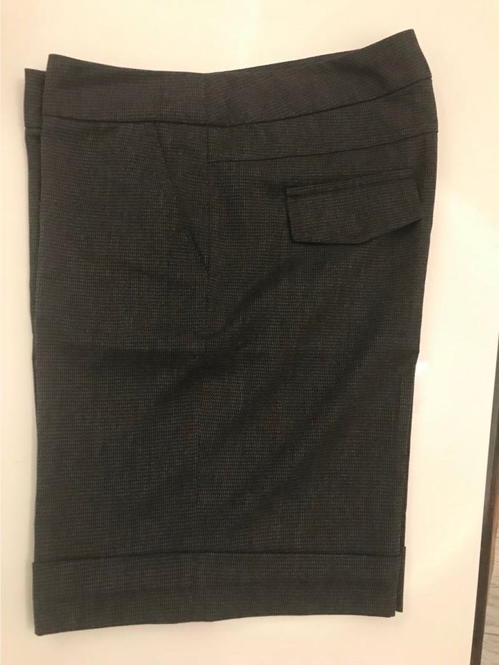 Gri Düğmeli Kadın Kumaş Şort - Görsel 2