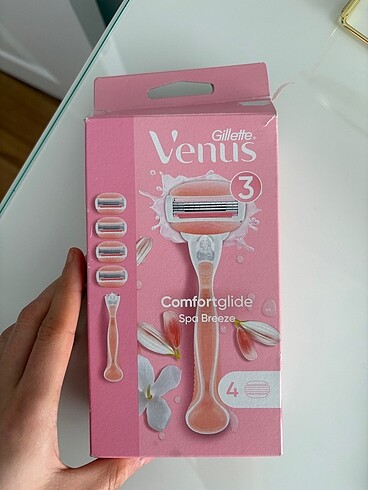 Diğer Venüs Tıraş Bıçağı