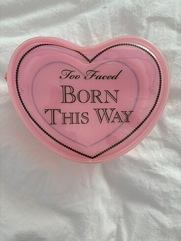 Beden Too Faced Makyaj Çantası