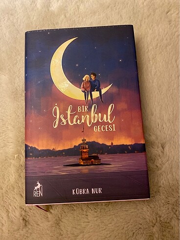 Bir İstanbul Gecesi - Kübra Nur
