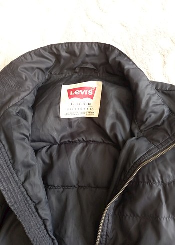 Levis Orijinal Levis Kaz Tuyu Dolgulu Siyah Mont
