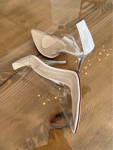 Diğer Beyaz Tabanlı Şeffaf Stiletto