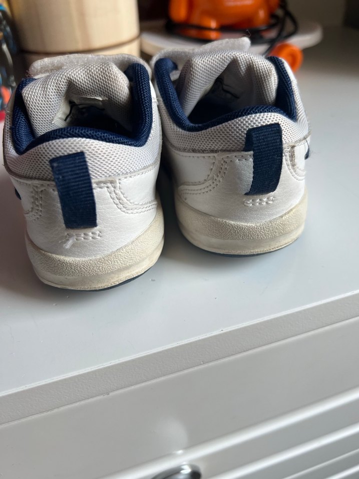 Beyaz Erkek Çocuk Sneakerı - Görsel 2