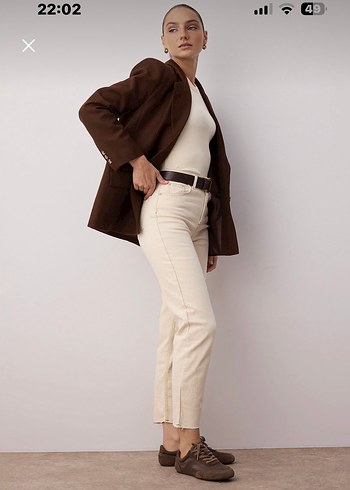 Trendyolmilla Ekru yüksek bel mom jean - Görsel 8