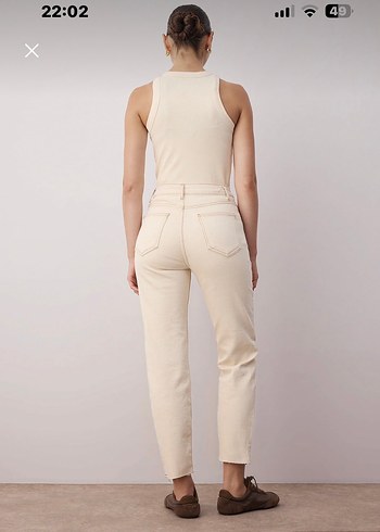 Trendyolmilla Ekru yüksek bel mom jean - Görsel 10