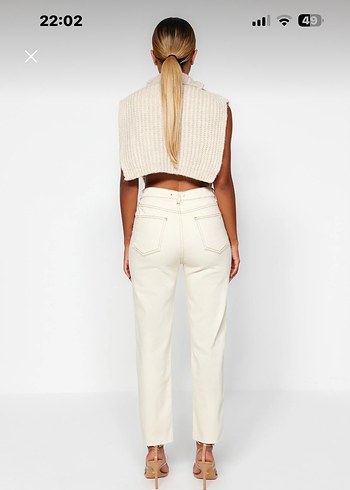Trendyolmilla Ekru yüksek bel mom jean - Görsel 4