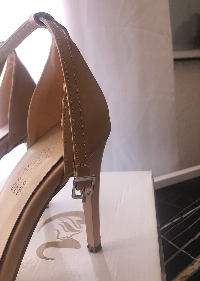 Topuklu ayakkabı - Görsel 3