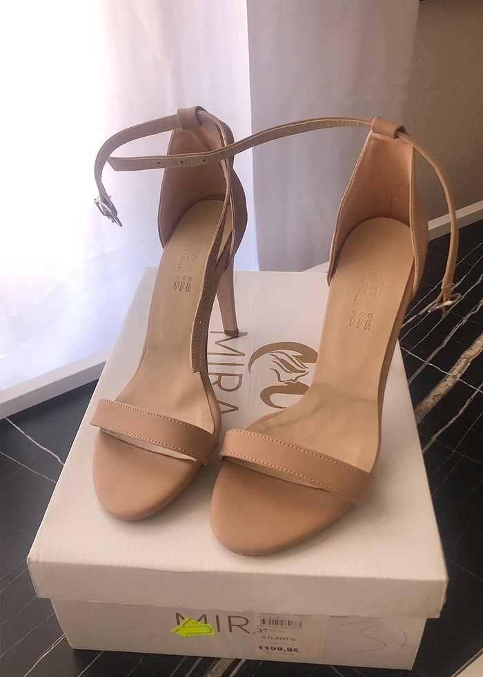 Topuklu ayakkabı - Görsel 2