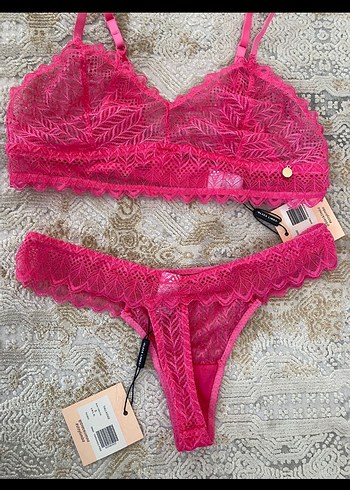 Bohem Tarzda Koyu Pembe Dantelli Sütyen Takımı - Görsel 2