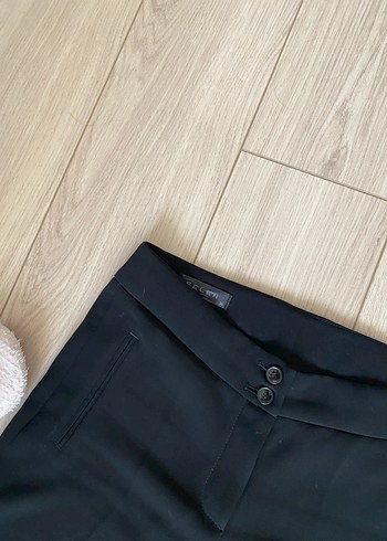 Düğmeli Siyah Kadın Kumaş Pantolon - Görsel 2