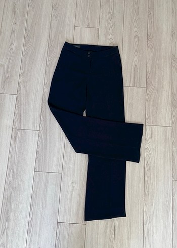 Düğmeli Siyah Kadın Kumaş Pantolon - Görsel 3