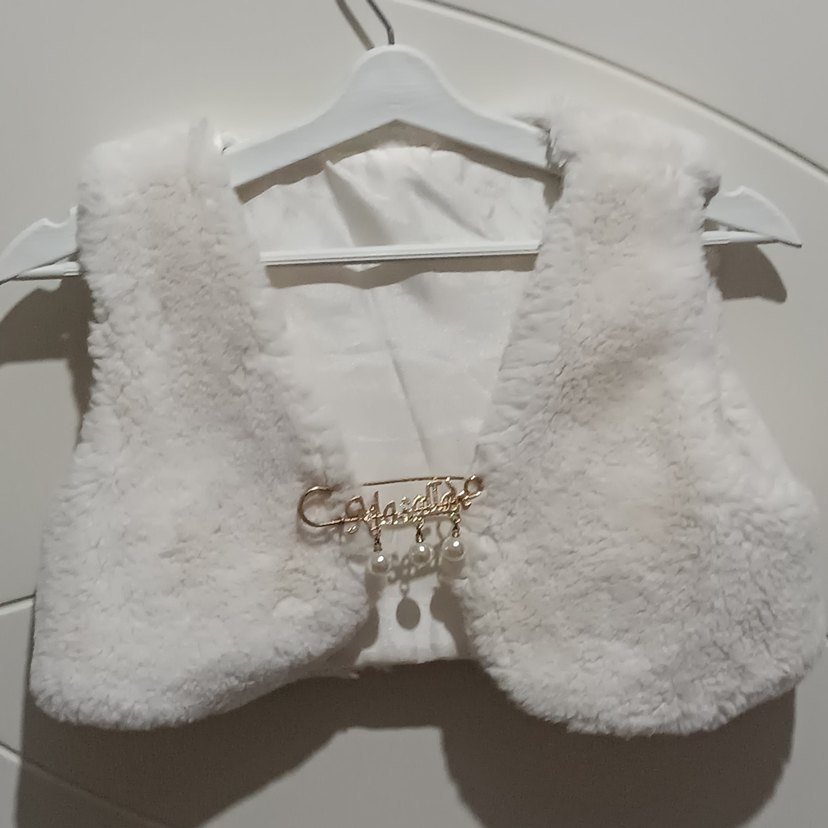 Kız Çocuk Beyaz Kürklü Bolero - Görsel 4