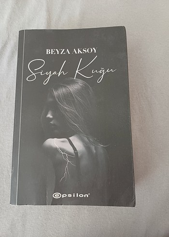 Beden Beyza Aksoy'dan Siyah Kuğu ve Ruh Kadehi