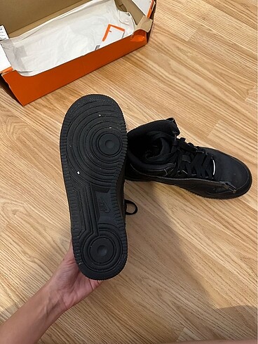 40 Beden Orjinal 40 numara Siyah Nike Air Force Az Kullanildi