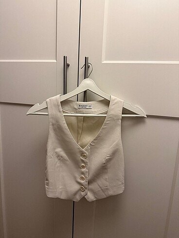 Stradivarius Ekru yelek