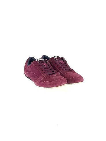 Lacoste Lacoste Spor Ayakkabı %70 İndirimli.