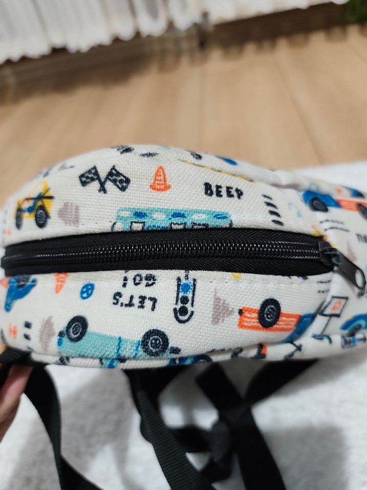 Çok Renkli Çocuk Okul Çantası Araç Desenli - Görsel 3